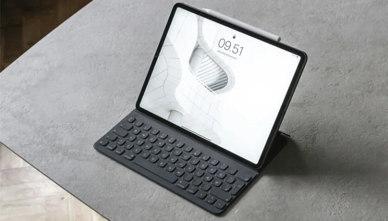 Cách đổi hình nền khóa máy tính